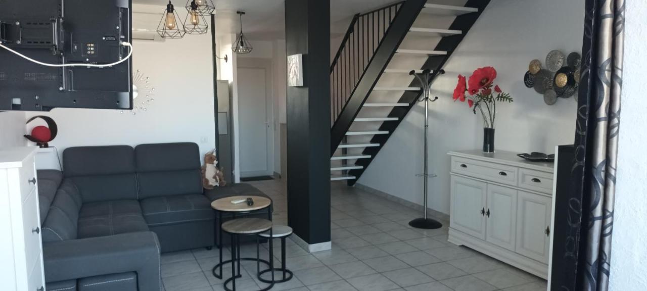 Apartamento Le Queirele Le Lavandou Exterior foto